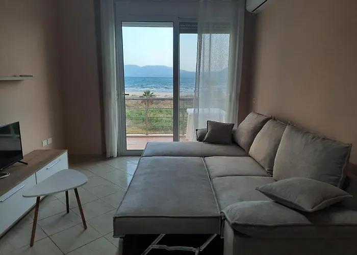 Antea 3 アパート *